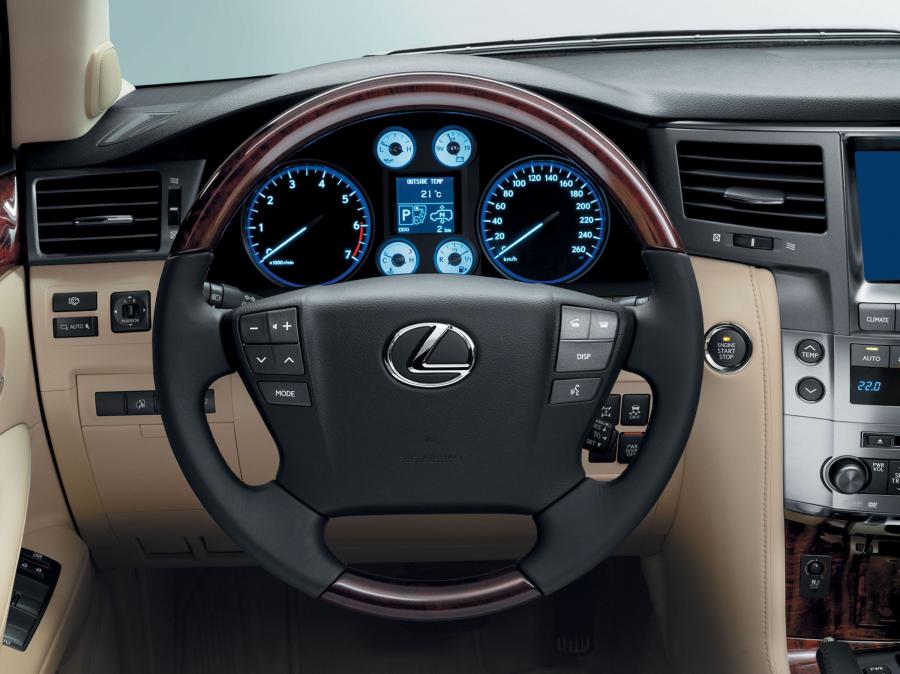  Lexus LX570 2008 года  (фото 44 из 221)